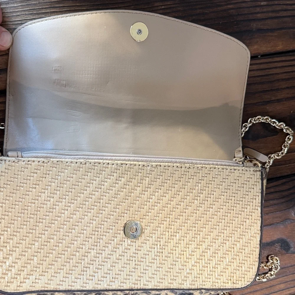 Michael Kors Izzy large clutch straw weave and python leather gold chain strap